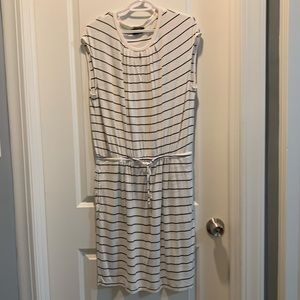Banana Republic Size Large Sleeveless Dress